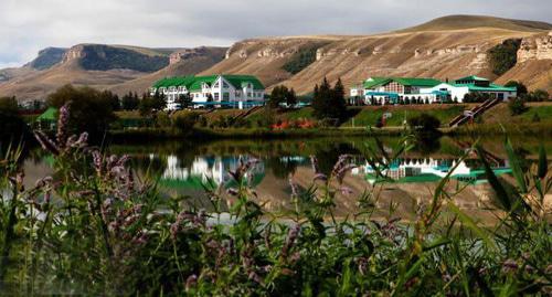 Адиюх-Пэлас. Фото - https://www.tury.ru/hotel/id/78604-adijuh-palace-resort-spa-habez-aul-russia Адиюх-Пэлас. Фото - https://www.tury.ru/hotel/id/78604-adijuh-palace-resort-spa-habez-aul-russia