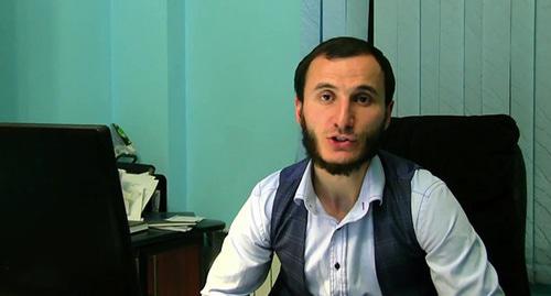 Багаудин Хаутиев. Скриншот видео 
Багаудин Хаутиев https://www.youtube.com/watch?v=dNXLpe02Zkw

