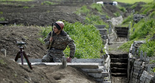 На линии соприкосновения в Нагорном Карабахе. Фото: REUTERS/Staff На линии соприкосновения в Нагорном Карабахе. Фото: REUTERS/Staff