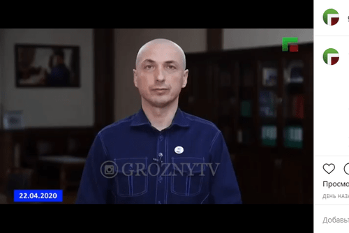 Эльхан Сулейманов. Скриншот кадра видео со страницы в "Инстаграм" "Грозный ТВ" https://www.instagram.com/p/B_SgAWXIlc9/. Эльхан Сулейманов. Скриншот кадра видео со страницы в "Инстаграм" "Грозный ТВ" https://www.instagram.com/p/B_SgAWXIlc9/.