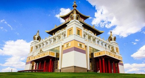 Хурул в Калмыкии, фото: страница в инстаграм khurul_official, https://www.instagram.com/khurul_official/
Хурул в Калмыкии, фото: страница в инстаграм khurul_official, https://www.instagram.com/khurul_official/