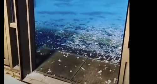 Град в Адыгее 17.06.2020. Кадр видео: Погода от шефа https://www.youtube.com/watch?time_continue=27&v=yFWlL7J9tNI&feature=emb_logo
Град в Адыгее 17.06.2020. Кадр видео: Погода от шефа https://www.youtube.com/watch?time_continue=27&v=yFWlL7J9tNI&feature=emb_logo