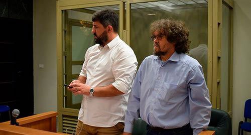 Андрей Рудомаха и его адвокат.
 Фото Анны Грицевич для "Кавказского узла"