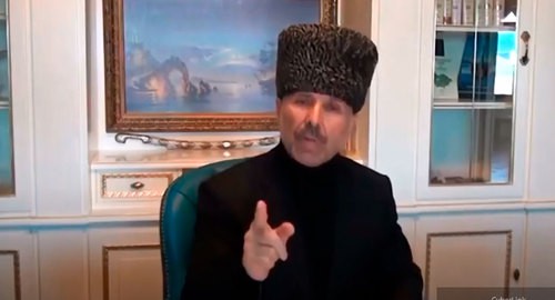 Абадиев Идрис. кадр видео Chechen TV https://www.youtube.com/watch?v=nhBeAN3M7Z0&feature=emb_logo Абадиев Идрис. кадр видео Chechen TV https://www.youtube.com/watch?v=nhBeAN3M7Z0&feature=emb_logo