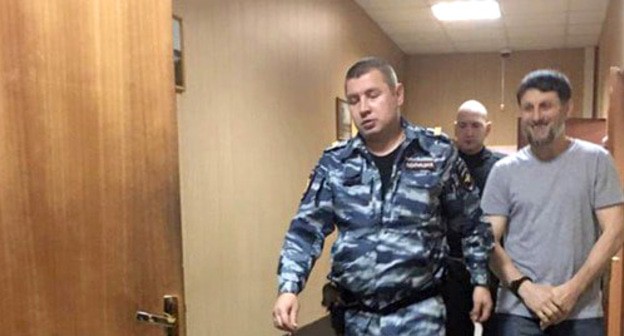 Дауд Мамилов в суде, декабрь 2019. Фото: Закрия Мамилов для "Кавказского узла" Дауд Мамилов в суде, декабрь 2019. Фото: Закрия Мамилов для "Кавказского узла"