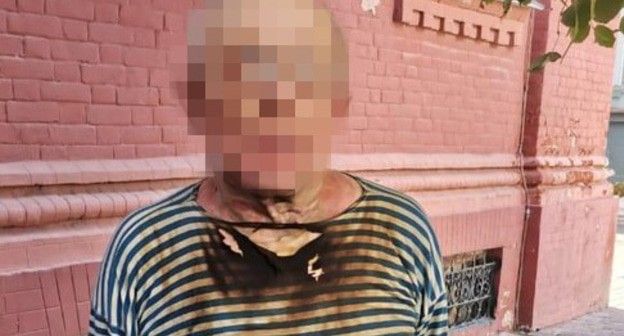 Подозреваемый в поджеге двери Астраханской областной думы. Фото пресс-службы поджег двери Астраханской областной думы https://www.astroblduma.ru/events/news/podzhog-zdaniya-dumy-ne-yavlyaetsya-itogom-piketa/ Подозреваемый в поджеге двери Астраханской областной думы. Фото пресс-службы поджег двери Астраханской областной думы https://www.astroblduma.ru/events/news/podzhog-zdaniya-dumy-ne-yavlyaetsya-itogom-piketa/