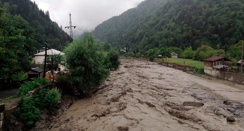 Уровень воды в реке Ласкадура 20.08.20 Кадр видео канала Georgian Public Broadcasterhttps://www.youtube.com/watch?time_continue=1&v=jfSSdDUYMyc&feature=emb_logo Уровень воды в реке Ласкадура 20.08.20 Кадр видео канала Georgian Public Broadcasterhttps://www.youtube.com/watch?time_continue=1&v=jfSSdDUYMyc&feature=emb_logo