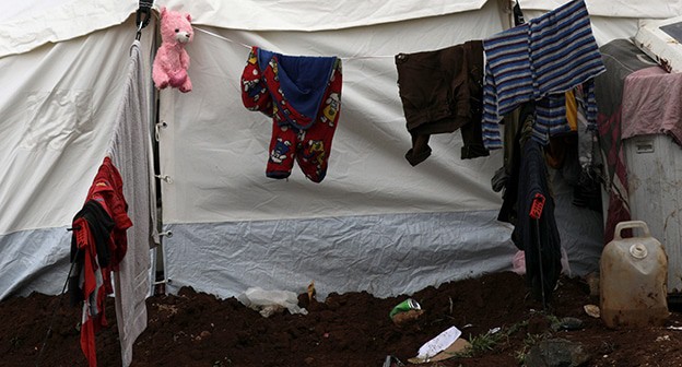Лагерь беженцев в Сирии. Фото: REUTERS/Khalil Ashawi Лагерь беженцев в Сирии. Фото: REUTERS/Khalil Ashawi