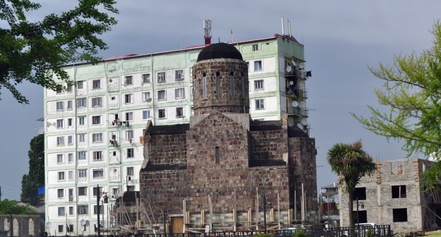 Кобулети. Фото: Андрей Бобровский, https://commons.wikimedia.org/w/index.php?curid=53534635 Кобулети. Фото: Андрей Бобровский, https://commons.wikimedia.org/w/index.php?curid=53534635