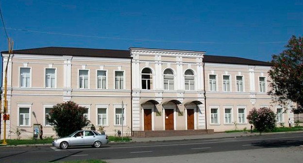 Школа в Сухуме. Фото: официальный сайт школы N2 в Сухуме https://www.2ndschool.ru/ Школа в Сухуме. Фото: официальный сайт школы N2 в Сухуме https://www.2ndschool.ru/