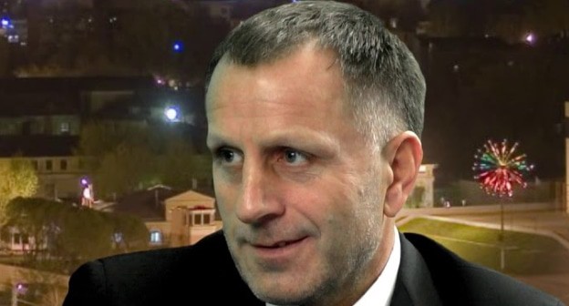 Иса Эдильсултанов. Скришот видео канала Ивановское общественное телевидение, https://www.youtube.com/watch?v=noJDPLWr9l4 Иса Эдильсултанов. Скришот видео канала Ивановское общественное телевидение, https://www.youtube.com/watch?v=noJDPLWr9l4