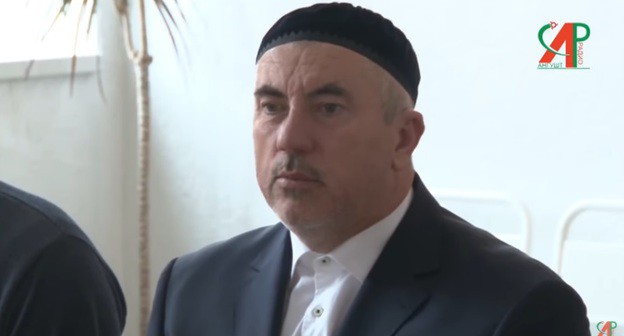 Имам Хизир Цолоев. Скриншот с видео https://www.youtube.com/watch?v=UqV98PVb0V0 Имам Хизир Цолоев. Скриншот с видео https://www.youtube.com/watch?v=UqV98PVb0V0