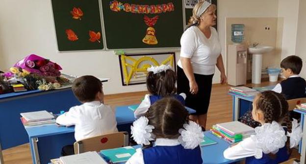 День знаний в школе. Фото с сайта лицея №1 в Сунже. День знаний в школе. Фото с сайта лицея №1 в Сунже.