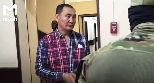 Михаил Музраев. Стоп-кадр видео https://www.youtube.com/watch?v=Sk9YEpidM-0 Михаил Музраев. Стоп-кадр видео https://www.youtube.com/watch?v=Sk9YEpidM-0