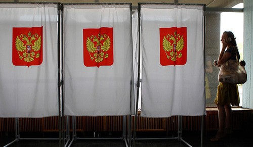 На избирательном участке. Фото Эдуарда Корниенко, Юга.ру На избирательном участке. Фото Эдуарда Корниенко, Юга.ру