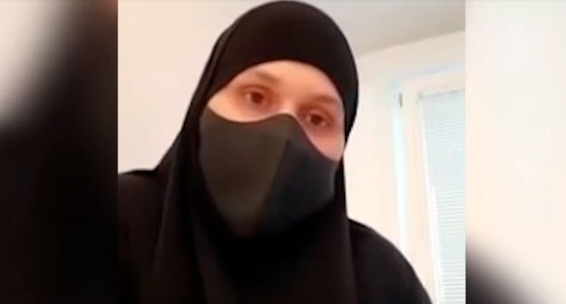 Жена убитого в Австрии Мамихана Умарова. Кадр видео канала Свободный Кавказ https://www.youtube.com/watch?time_continue=5&v=4rCx6dfW-cM&feature=emb_logo Жена убитого в Австрии Мамихана Умарова. Кадр видео канала Свободный Кавказ https://www.youtube.com/watch?time_continue=5&v=4rCx6dfW-cM&feature=emb_logo