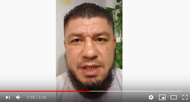 Мурад Асламханов. Кадр видео "Срочное Обращение Мурада из Вены Кадырову Рамзану - Не трогай моих родственников!" https://www.youtube.com/watch?v=tJnEg_MDaFk Мурад Асламханов. Кадр видео "Срочное Обращение Мурада из Вены Кадырову Рамзану - Не трогай моих родственников!" https://www.youtube.com/watch?v=tJnEg_MDaFk