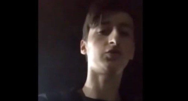 Салман Тепсуркаев. Кадр видео канала Чисто на Хайпе https://www.youtube.com/watch?time_continue=11&v=UVFq0UHrK9w&feature=emb_logo Салман Тепсуркаев. Кадр видео канала Чисто на Хайпе https://www.youtube.com/watch?time_continue=11&v=UVFq0UHrK9w&feature=emb_logo