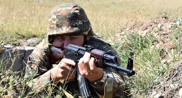 Военнослужащий армянской армии. Фото пресс-службы МО Армении Военнослужащий армянской армии. Фото пресс-службы МО Армении