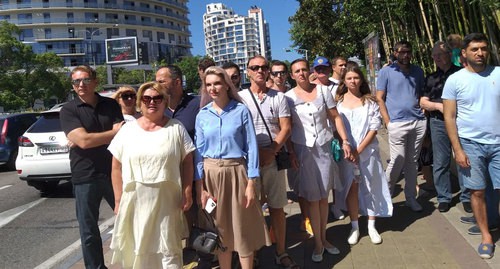 Дольщики ЖК "Театральный". Фото Светланы Кравченко для "Кавказского узла" Дольщики ЖК "Театральный". Фото Светланы Кравченко для "Кавказского узла"
