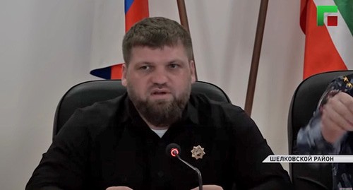 Идрис Черхигов. Стоп-кадр видео https://www.youtube.com/watch?v=OtRDlfSxJxA&t=2688s Идрис Черхигов. Стоп-кадр видео https://www.youtube.com/watch?v=OtRDlfSxJxA&t=2688s