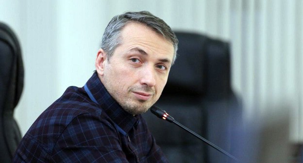 Эльхан Сулейманов. Фото пресс-службы минздрава Чечни https://www.minzdravchr.ru/novosti Эльхан Сулейманов. Фото пресс-службы минздрава Чечни https://www.minzdravchr.ru/novosti