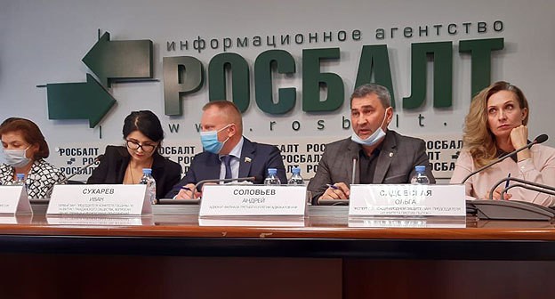 Участники пресс-конференции. Москва, 1 октября 2020 года. Фото Рустама Джалилова для "Кавказского узла". Участники пресс-конференции. Москва, 1 октября 2020 года. Фото Рустама Джалилова для "Кавказского узла".