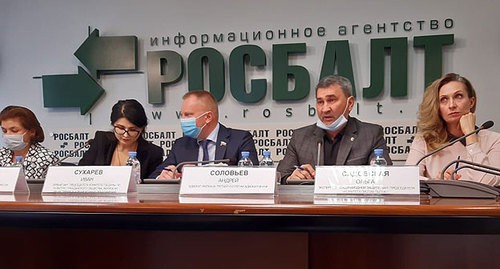 Участники пресс-конференции. Москва, 1 октября 2020 года. Фото Рустама Джалилова для "Кавказского узла". Участники пресс-конференции. Москва, 1 октября 2020 года. Фото Рустама Джалилова для "Кавказского узла".