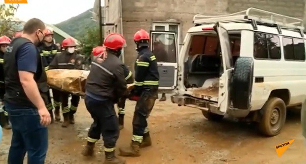 Последствия оползня в Аджарии. Скриншот с видео https://www.youtube.com/watch?v=fpf7Se32Oe4 Последствия оползня в Аджарии. Скриншот с видео https://www.youtube.com/watch?v=fpf7Se32Oe4