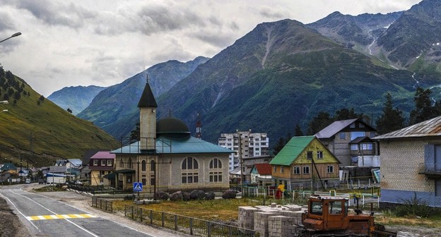 Поселок Терскол, фото:
v-solonbekov.livejournal.com