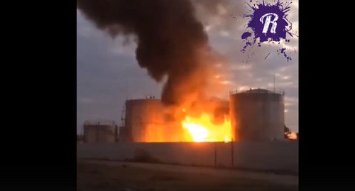 Пожар на нефтебазе в Дагестане. Стоп-кадр видео https://vk.com/video-163061027_456249066 Пожар на нефтебазе в Дагестане. Стоп-кадр видео https://vk.com/video-163061027_456249066