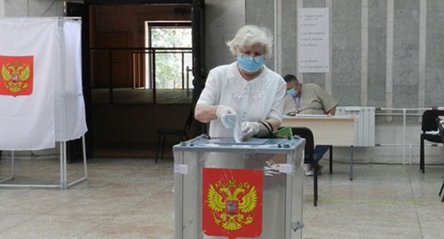 Голосование, 13 сентяюря 2020 года. Фото Татьяны Филимоновой для "Кавказского узла" Голосование, 13 сентяюря 2020 года. Фото Татьяны Филимоновой для "Кавказского узла"