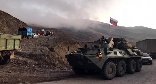 Дорога через Лачинский коридор. 14 ноября 2020 г. Фото Алвард Григорян для "Кавказского узла" Дорога через Лачинский коридор. 14 ноября 2020 г. Фото Алвард Григорян для "Кавказского узла"