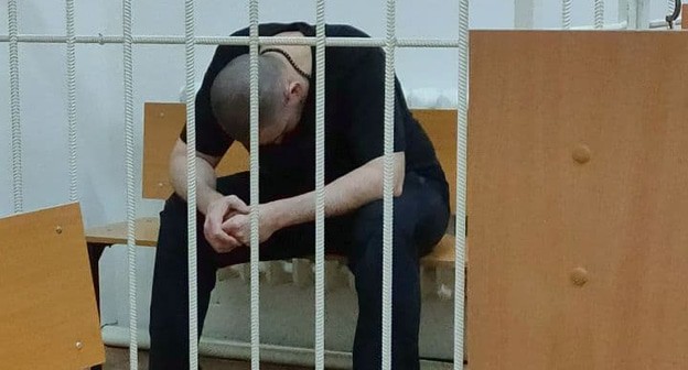 Саид-Магомед Омаров на заседании в Гудермесском городском суде. Фото Алены Садовской для "Кавказского узла" Саид-Магомед Омаров на заседании в Гудермесском городском суде. Фото Алены Садовской для "Кавказского узла"