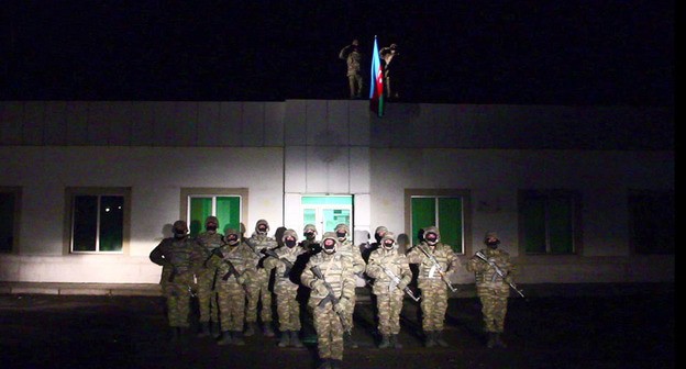 Азербайджанские военные в Лачинском районе Нагорного Карабаха 01.12.2020. Кадр видео Azərbaycan Respublikası Müdafiə Nazirliyi https://www.youtube.com/watch?v=0PbCAhxR5qQ&feature=emb_logo Азербайджанские военные в Лачинском районе Нагорного Карабаха 01.12.2020. Кадр видео Azərbaycan Respublikası Müdafiə Nazirliyi https://www.youtube.com/watch?v=0PbCAhxR5qQ&feature=emb_logo