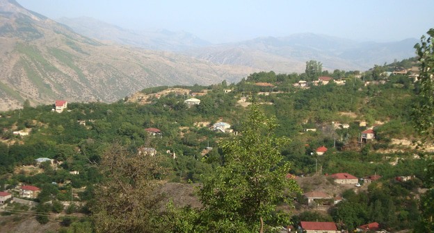 Лачин (Бердзор). Автор: Ліонкінг, https://commons.wikimedia.org/w/index.php?curid=11227977 Лачин (Бердзор). Автор: Ліонкінг, https://commons.wikimedia.org/w/index.php?curid=11227977