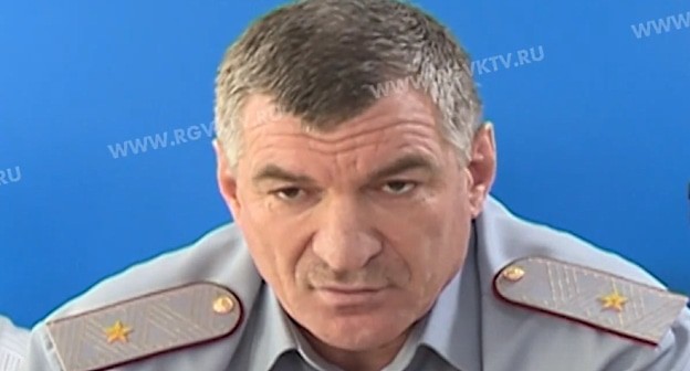 Муслим Даххаев. Стоп-кадр видео канала ВГТРК "Дагестан", https://www.youtube.com/watch?v=rAYB4V1Jnb8&feature=emb_logo Муслим Даххаев. Стоп-кадр видео канала ВГТРК "Дагестан", https://www.youtube.com/watch?v=rAYB4V1Jnb8&feature=emb_logo
