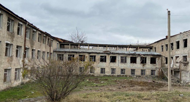 Степанакертская школа №10, поврежденная во время обстрелов. 12 декабря 2020 год. Фото Алвард Григорян для "Кавказского узла" Степанакертская школа №10, поврежденная во время обстрелов. 12 декабря 2020 год. Фото Алвард Григорян для "Кавказского узла"