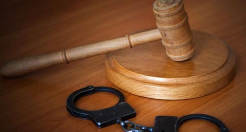 Судебный молоток. Фото: Федор Обмайкин / Югополис Судебный молоток. Фото: Федор Обмайкин / Югополис