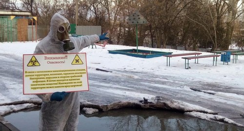 Активист партии "Яблоко" Александр Бондаренко на одиночном пикете. Фото Вячеслава Прудникова для "Кавказского узла" Активист партии "Яблоко" Александр Бондаренко на одиночном пикете. Фото Вячеслава Прудникова для "Кавказского узла"