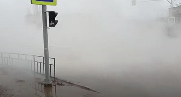 Прорыв трубы в Волжском 3 января 2021 года. Кадр видео
"Новости Волжский" https://www.youtube.com/watch?v=x6Tffq8RjWo&feature=emb_logo Прорыв трубы в Волжском 3 января 2021 года. Кадр видео
"Новости Волжский" https://www.youtube.com/watch?v=x6Tffq8RjWo&feature=emb_logo