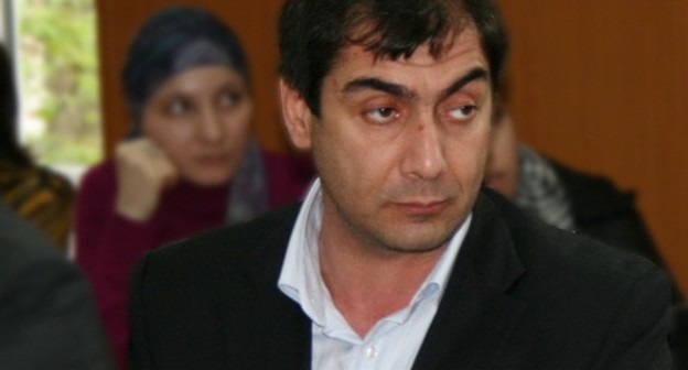 Хаджимурад Камалов на встрече со студентами отделения журналистики Дагестанского государственного университета. Фото Магомеда Курбанова, http://flyfox05.livejournal.com/100135.html Хаджимурад Камалов на встрече со студентами отделения журналистики Дагестанского государственного университета. Фото Магомеда Курбанова, http://flyfox05.livejournal.com/100135.html