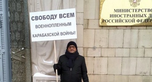 Григор Кетцян проводит одиночный пикет у зданий МИД России. Фото с личной страницы в FB https://www.facebook.com/profile.php?id=100022746877199&eid=ARDXfiwuDG6M2-YUYbBqRfk75iQVSQyII-uwJ2KfwjiZ1-hrU-8UHMrCRdj8SIc9xX2PaR2tTlFjgbG1&hc_ref=ARTREwxt7KXR7RtSa7FquySzn2lO-krxUX51N9kbMm3-Z-cq862shf-s2Kf86qmrF10&ref=nf_target Григор Кетцян проводит одиночный пикет у зданий МИД России. Фото с личной страницы в FB https://www.facebook.com/profile.php?id=100022746877199&eid=ARDXfiwuDG6M2-YUYbBqRfk75iQVSQyII-uwJ2KfwjiZ1-hrU-8UHMrCRdj8SIc9xX2PaR2tTlFjgbG1&hc_ref=ARTREwxt7KXR7RtSa7FquySzn2lO-krxUX51N9kbMm3-Z-cq862shf-s2Kf86qmrF10&ref=nf_target
