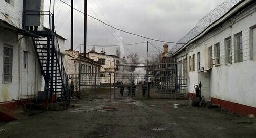 Территория колонии №1 во Владикавказе. Фото https://region15.ru/komissiya-obschestvennoy-palaty-respubliki-proinspektirovala-osetinskuyu-tyur-mu/ Территория колонии №1 во Владикавказе. Фото https://region15.ru/komissiya-obschestvennoy-palaty-respubliki-proinspektirovala-osetinskuyu-tyur-mu/