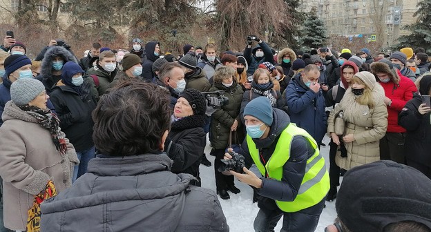 Митинг в сквере Волгограда. 23.01.21. Фото Татьяны Филимоновой для "Кавказского узла" Митинг в сквере Волгограда. 23.01.21. Фото Татьяны Филимоновой для "Кавказского узла"