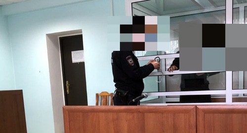 В зале суда по делу о массовой драке, произошедшей в ноябре 2020 года в элистинском кафе Dozarihttps://kalmykia.sledcom.ru/news/item/1526448/ В зале суда по делу о массовой драке, произошедшей в ноябре 2020 года в элистинском кафе Dozarihttps://kalmykia.sledcom.ru/news/item/1526448/