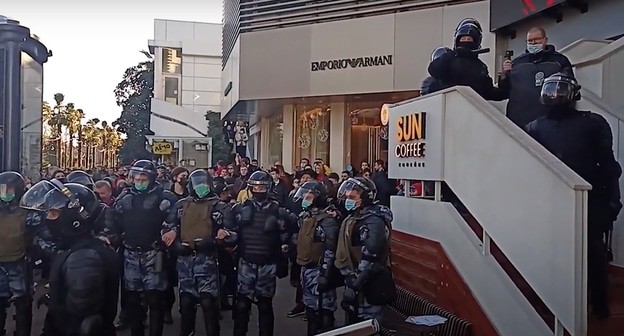 Блогер Юрий Бородин у здания суда. Фото Светланы Кравченко для "Кавказского узла" Блогер Юрий Бородин у здания суда. Фото Светланы Кравченко для "Кавказского узла"