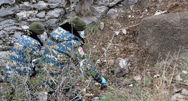Поиски погибших в Нагорном Карабахе. Фото: пресс-служба Государственной службы по чрезвычайным ситуациям Республики Арцах https://www.facebook.com/RescueServiceOfTheNKR/ Поиски погибших в Нагорном Карабахе. Фото: пресс-служба Государственной службы по чрезвычайным ситуациям Республики Арцах https://www.facebook.com/RescueServiceOfTheNKR/