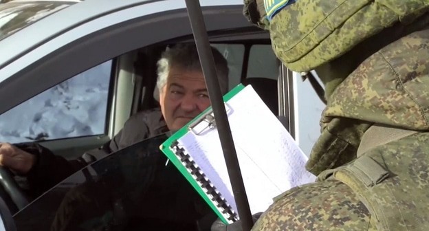 Пост российский миротворцев обеспечивает безопасность движения автотранспорта через Лачинский коридор. Фото прессс-лужбы МО России http://mil.ru/russian_peacekeeping_forces/media/photo/gallery.htm?id=87092@cmsPhotoGallery Пост российский миротворцев обеспечивает безопасность движения автотранспорта через Лачинский коридор. Фото прессс-лужбы МО России http://mil.ru/russian_peacekeeping_forces/media/photo/gallery.htm?id=87092@cmsPhotoGallery