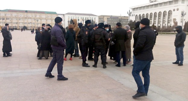 Акция протеста в Махачкале 31 января 2021 года. Фото Расула Магомедова для "Кавказского узла". Акция протеста в Махачкале 31 января 2021 года. Фото Расула Магомедова для "Кавказского узла".
